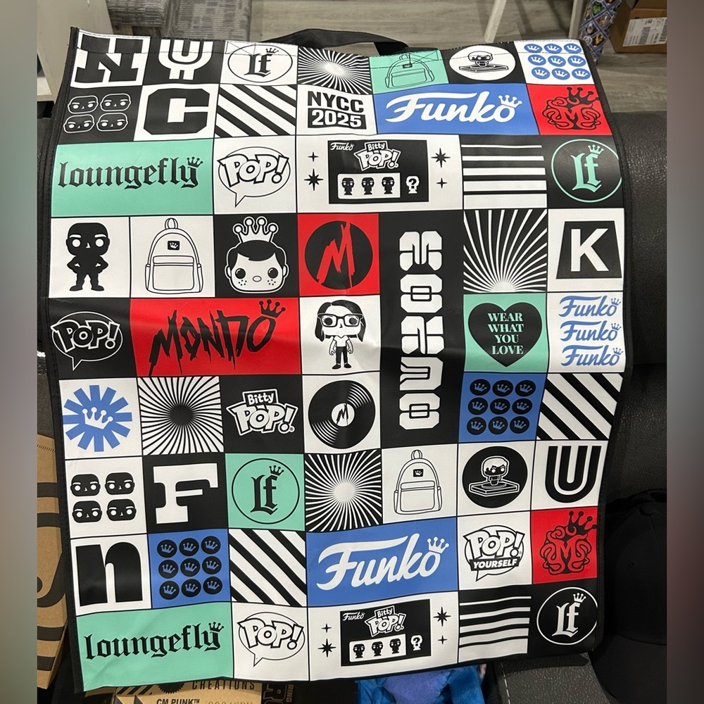 NYCC/NEW YORK COMIC CON 2025 EXCLUSIVE REUSABLE SHOPPING BAG